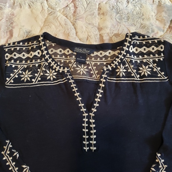 Top - Picture 2 of 6